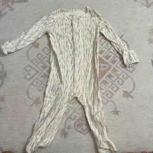 Magnetic Me Bonbon onesie